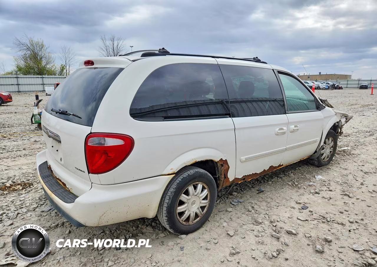 2006 Chrysler Town & Country Touring VIN:2A8GP54L06R655827 - 3
