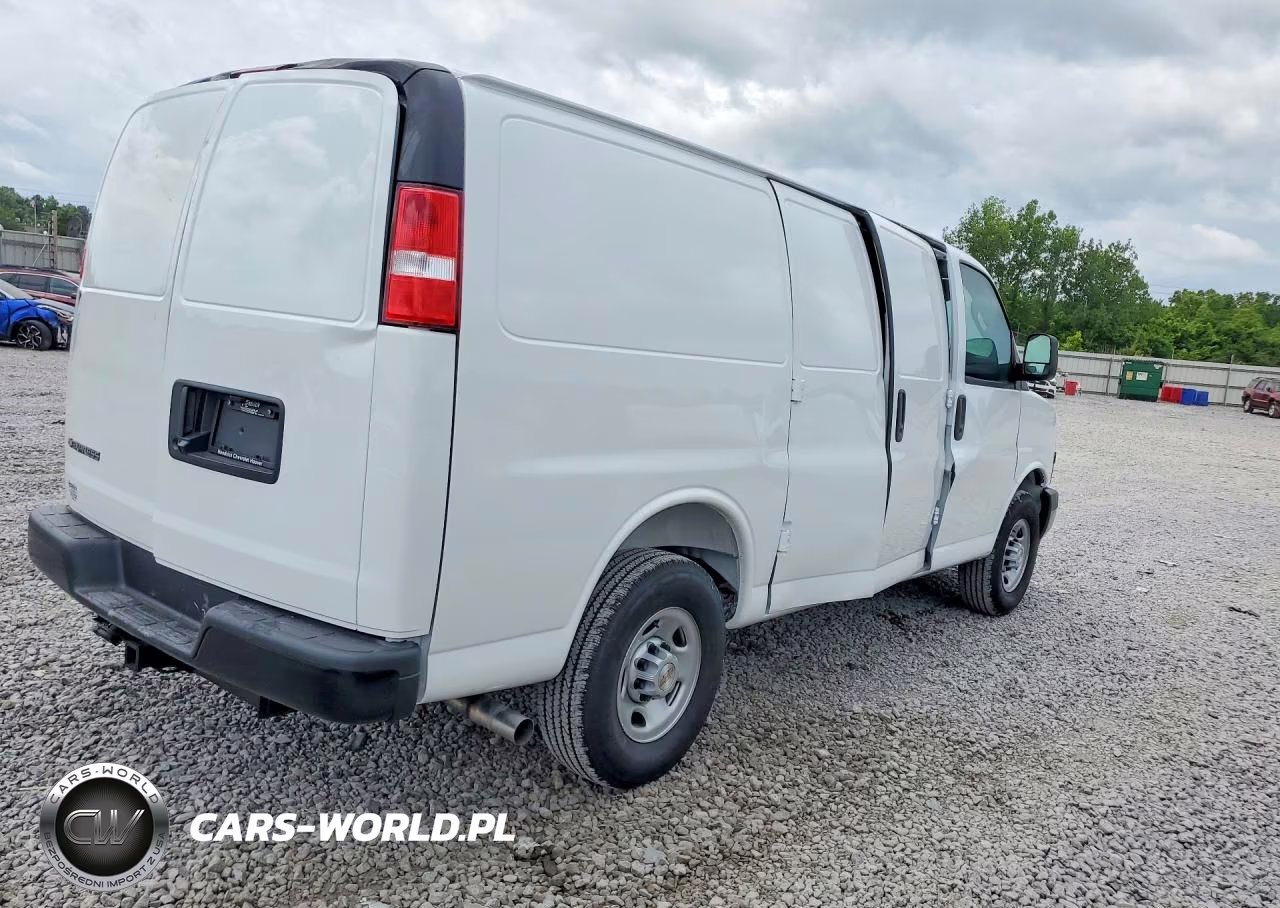 2026 Chevrolet Express G2500 VIN:1GCWGAFP1T1209021 - 3