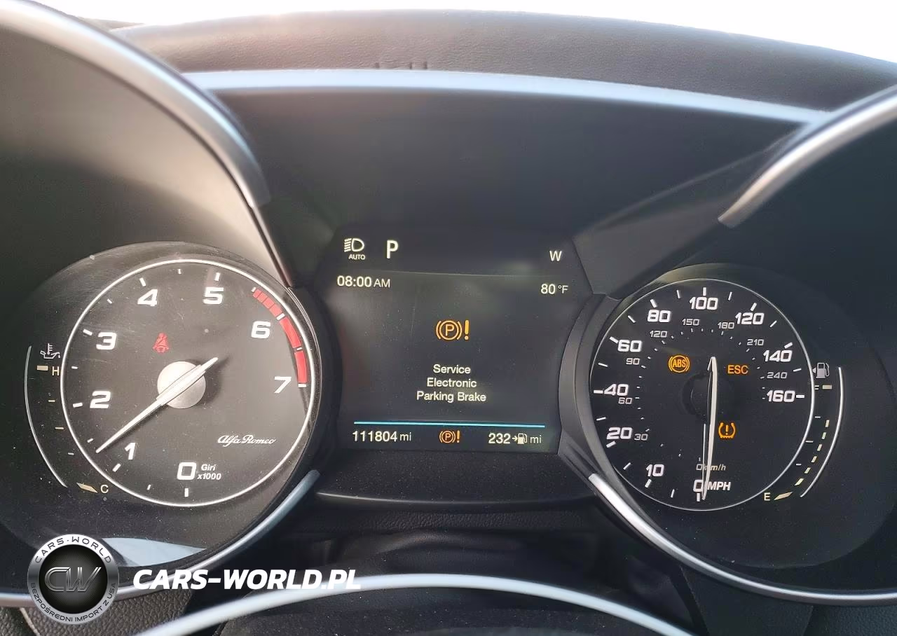 2018 Alfa Romeo Giulia Ti VIN:ZARFAECN8J7599479 - 9