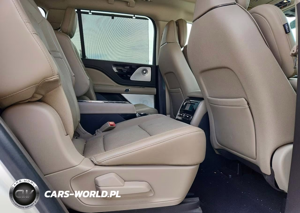 2020 Lincoln Aviator Reserve VIN:5LM5J7WC1LGL23667 - 11
