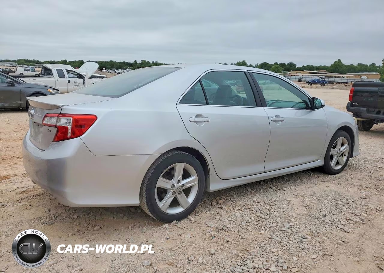 2014 Toyota Camry Se VIN:4T1BF1FK5EU343839 - 3