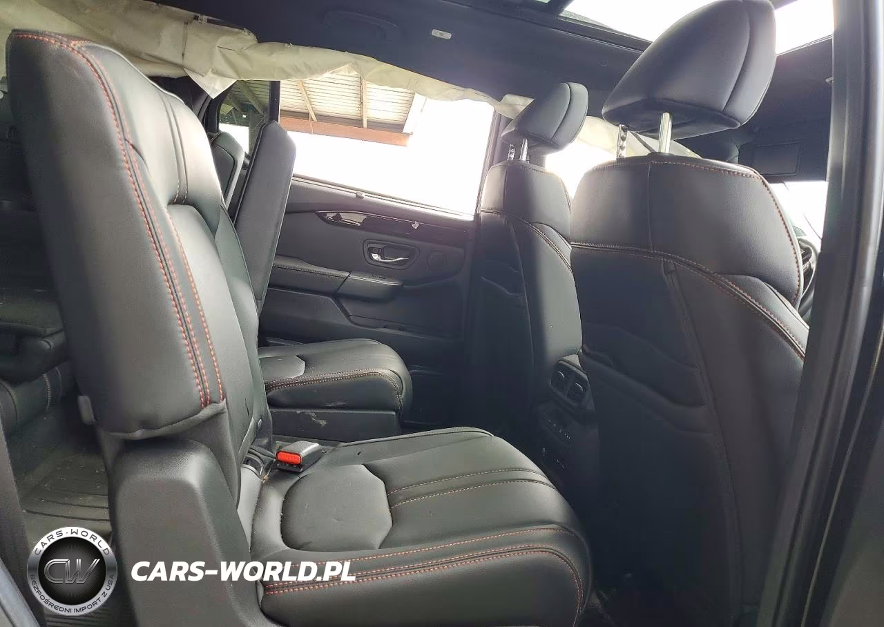 2025 Honda Pilot Trailsport VIN:5FNYG1H60SB043707 - 11