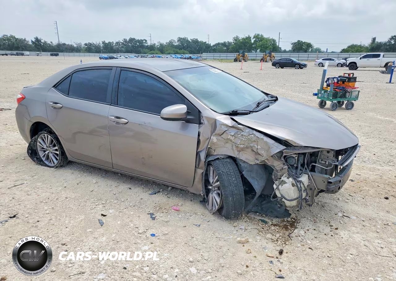 2015 Toyota Corolla Le Plus VIN:5YFBURHE1FP299921 - 4