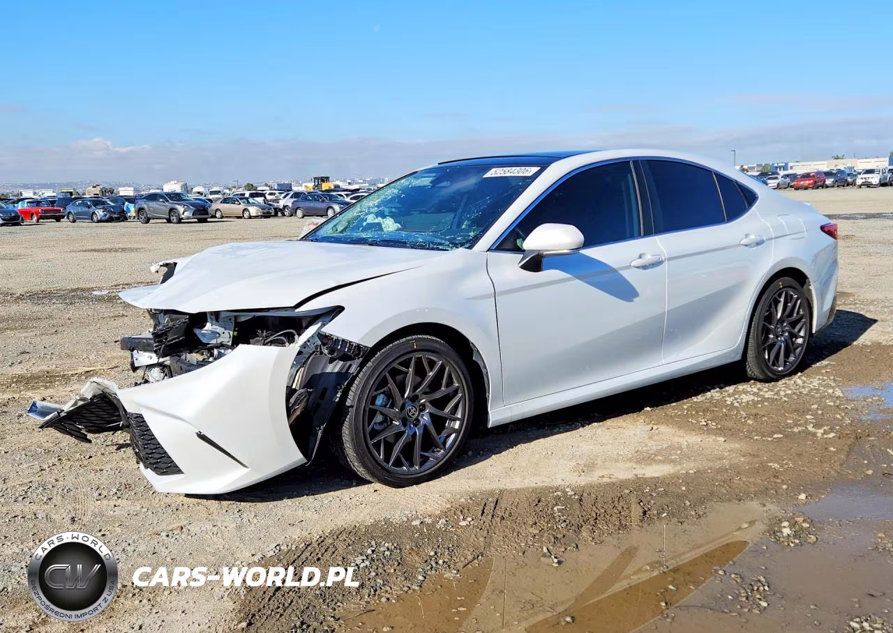 2025 Toyota Camry Xle – zdjęcie 1 z 12