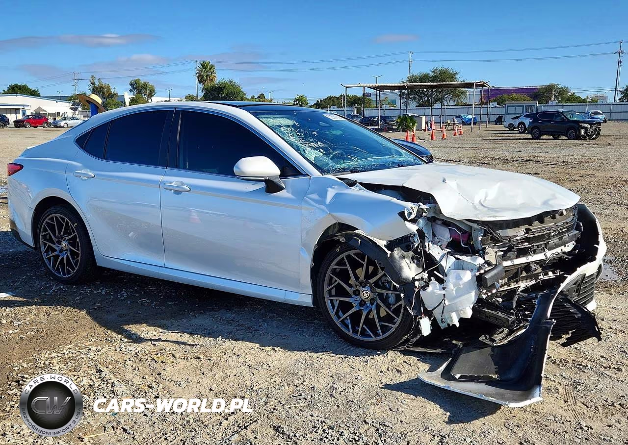 2025 Toyota Camry Xle VIN:4T1DAACK6SU586180 - 4