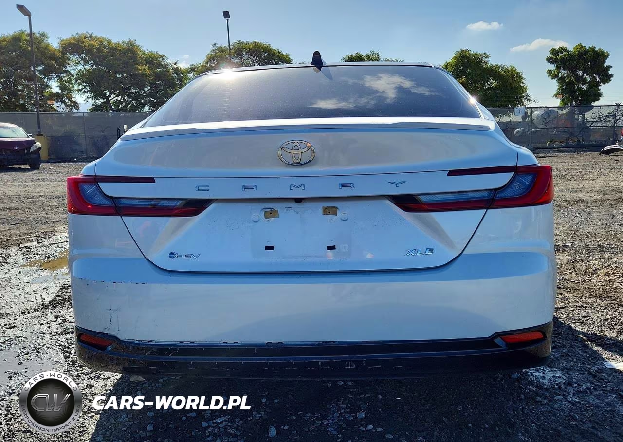2025 Toyota Camry Xle VIN:4T1DAACK6SU586180 - 6