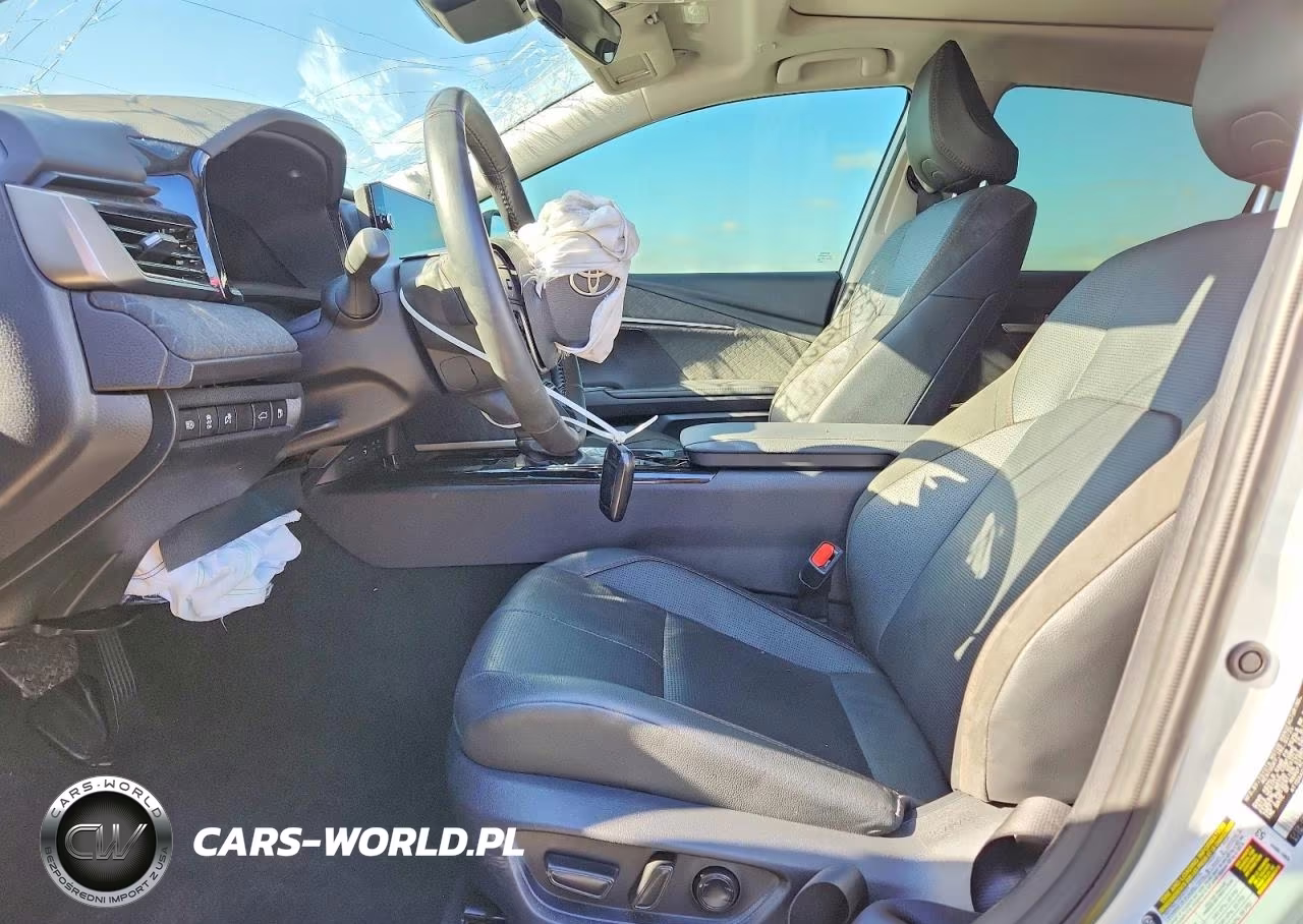 2025 Toyota Camry Xle VIN:4T1DAACK6SU586180 - 7