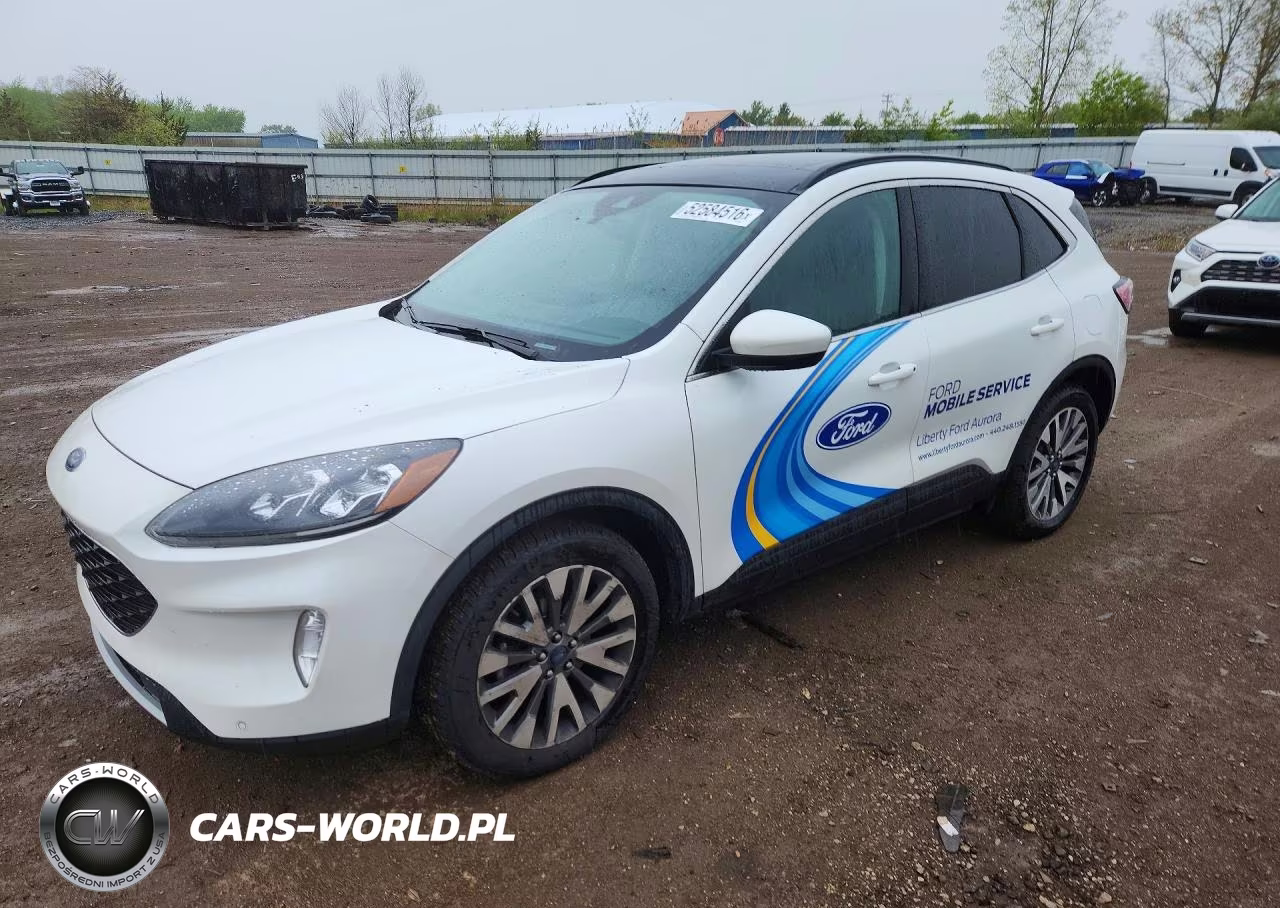 2022 Ford Escape Titanium