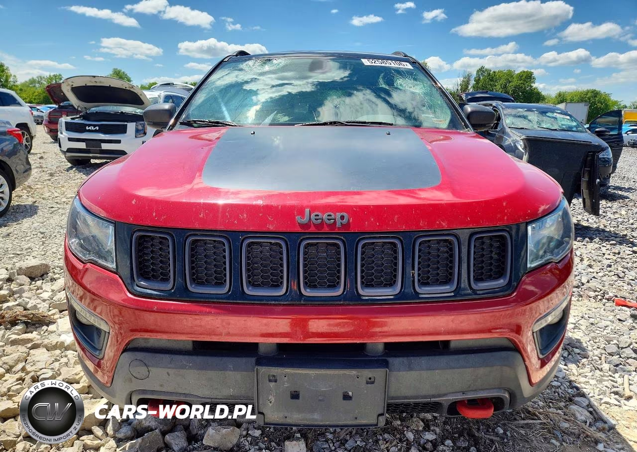 2018 Jeep Compass Trailhawk VIN:3C4NJDDB5JT345857 - 5