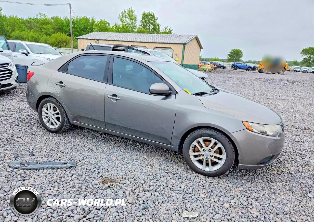 2011 Kia Forte VIN:KNAFU4A2XB5445614 - 4