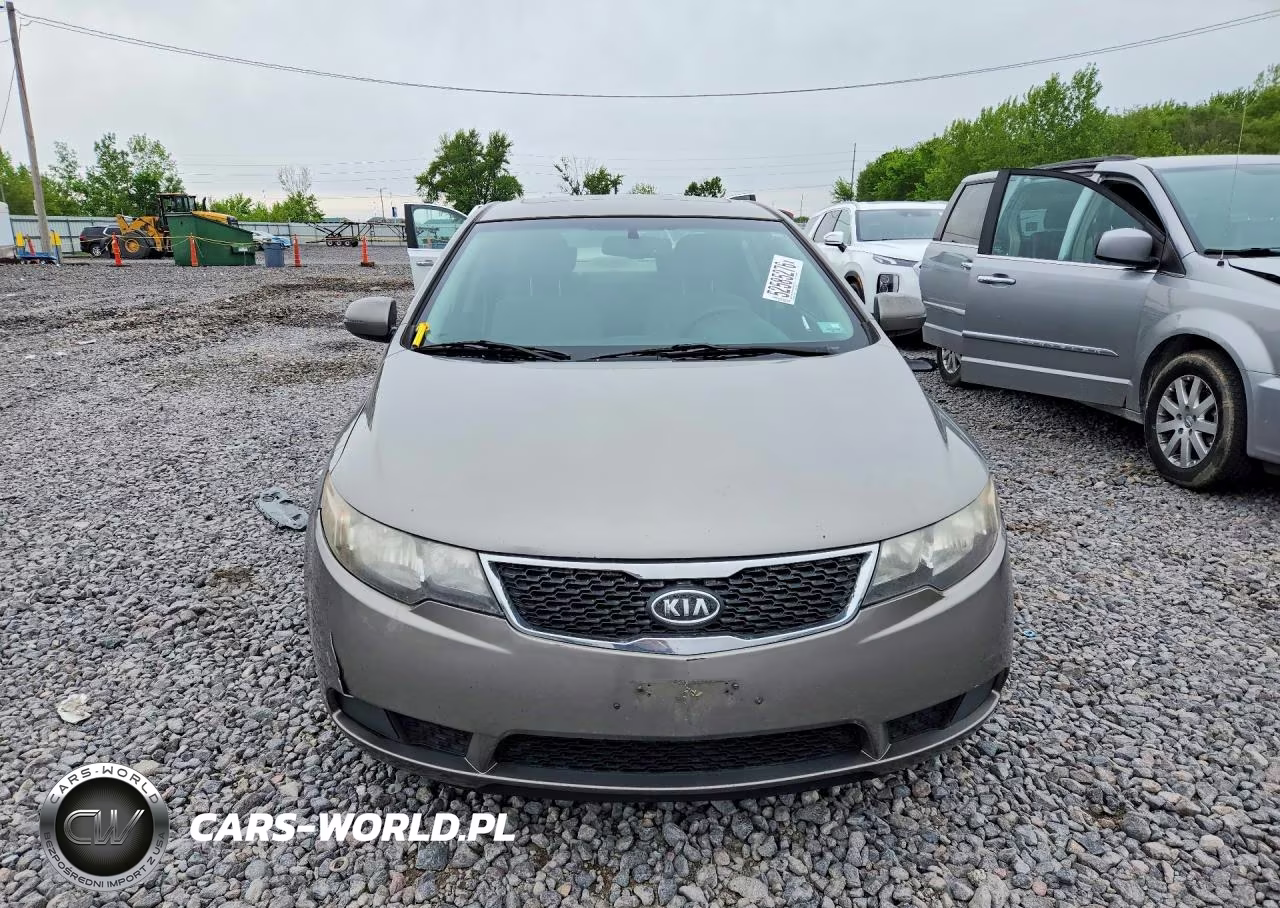 2011 Kia Forte VIN:KNAFU4A2XB5445614 - 5