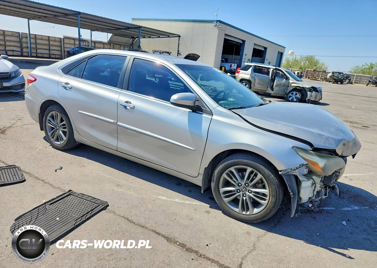 2015 Toyota Camry Se VIN:4T1BF1FK1FU900487 - 4