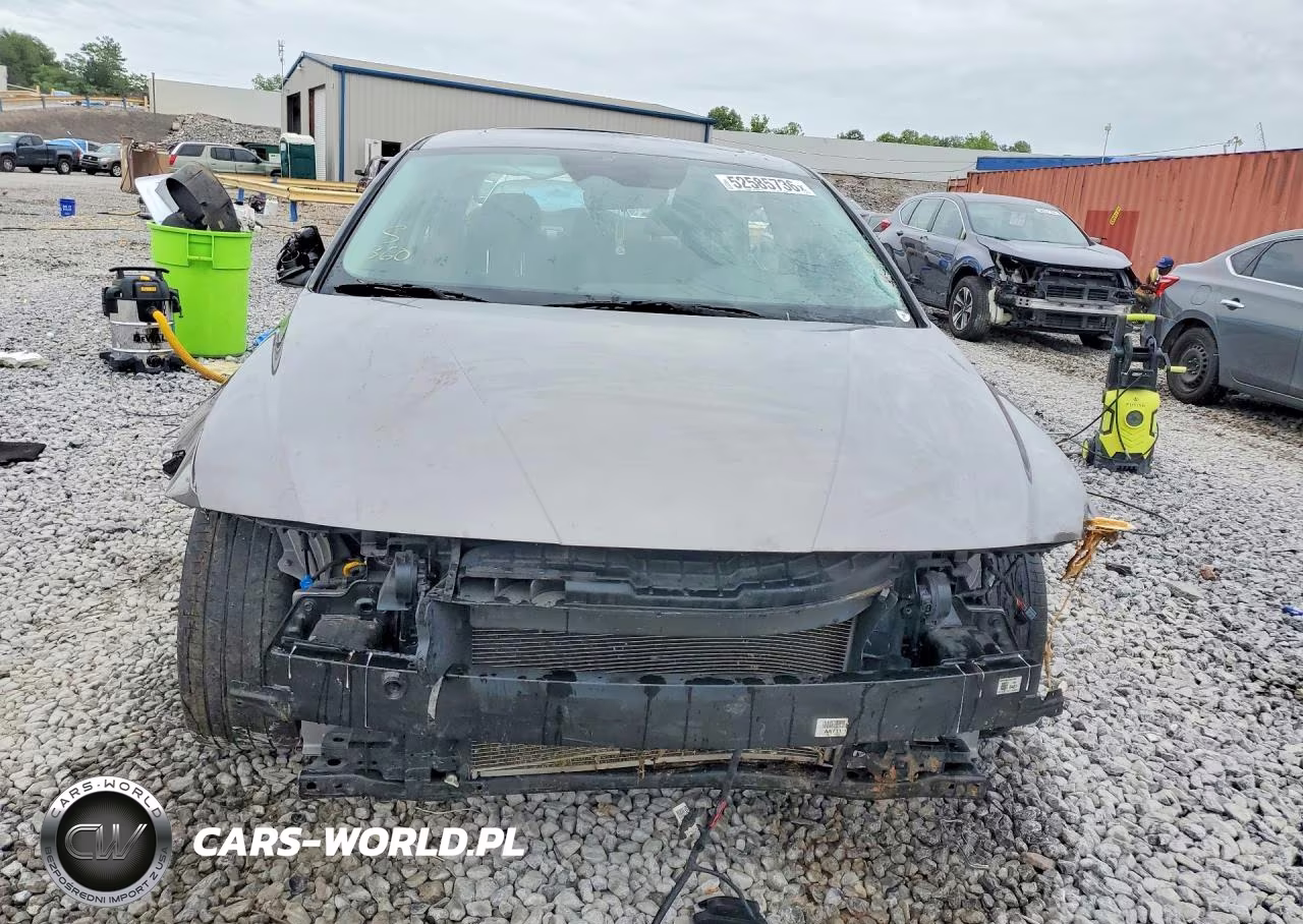 2025 Hyundai Elantra Sel VIN:KMHLS4DG7SU943113 - 5