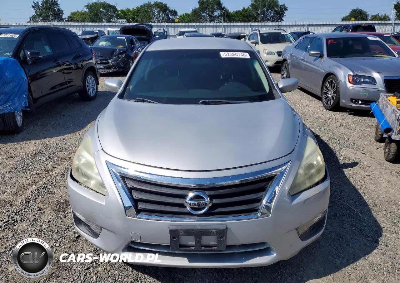 2014 Nissan Altima 2.5 S VIN:1N4AL3AP3EN366205 - 5