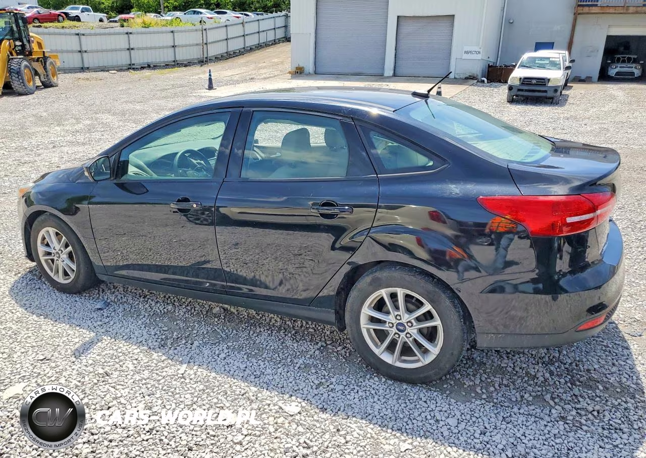 2017 Ford Focus Se VIN:1FADP3F28HL318181 - 2