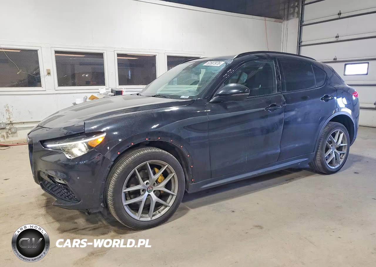 2018 Alfa Romeo Stelvio Ti Sport