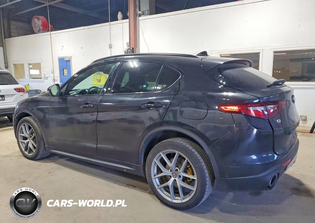 2018 Alfa Romeo Stelvio Ti Sport VIN:ZASFAKNN7J7B89642 - 2