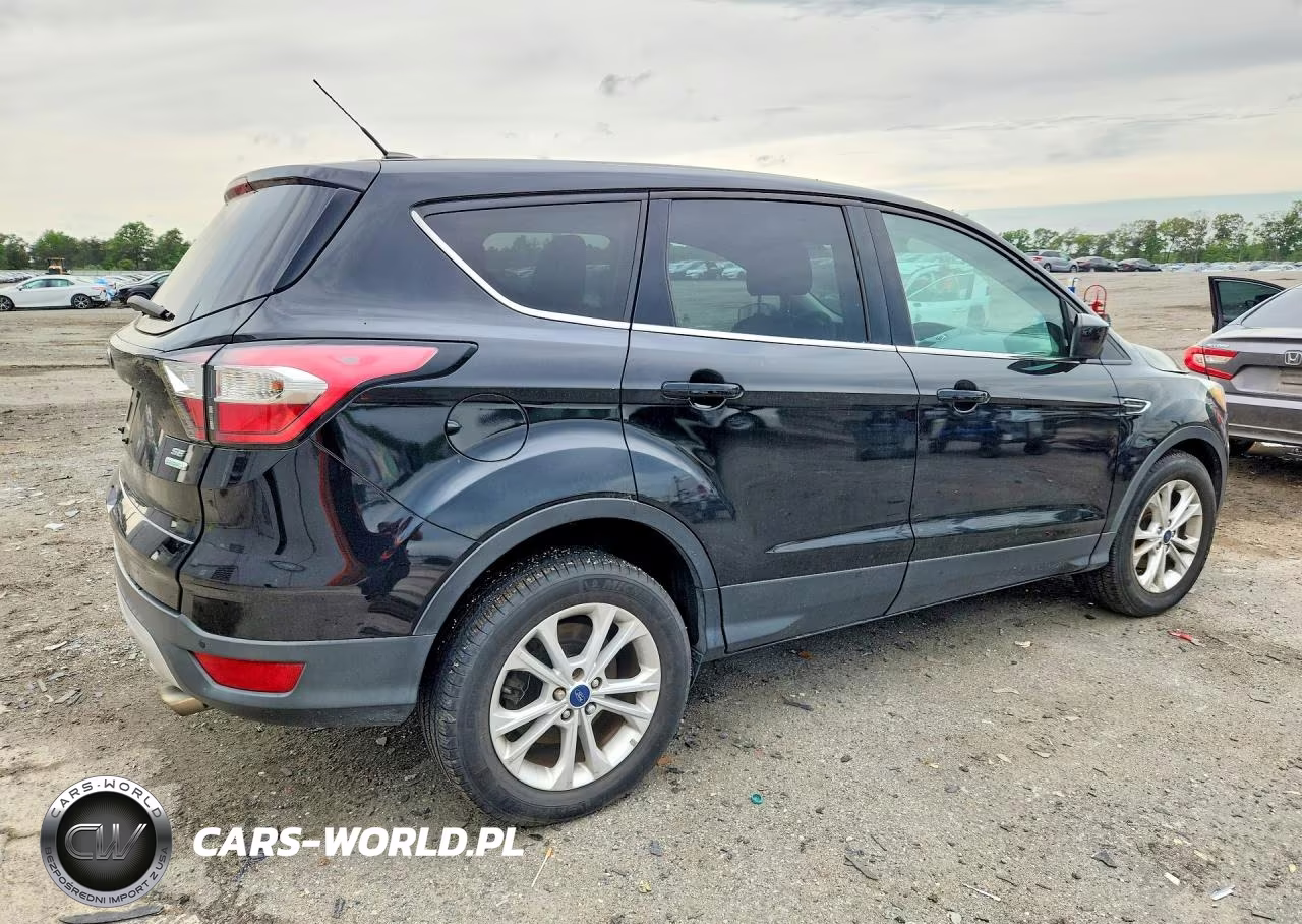 2017 Ford Escape Se VIN:1FMCU0GD0HUE56087 - 3