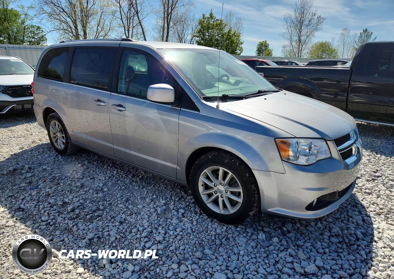 2018 Dodge Grand Caravan Sxt VIN:2C4RDGCG3JR206174 - 4
