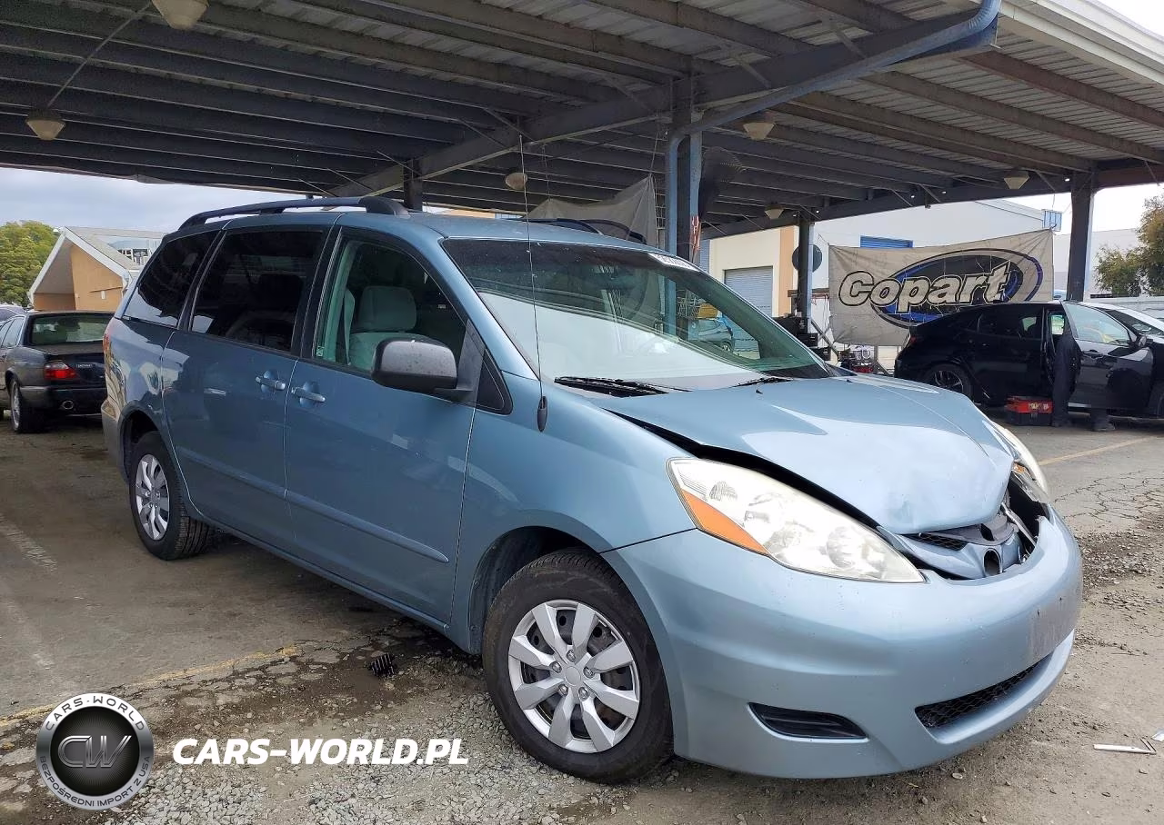 2008 Toyota Sienna Le 7-Passenger VIN:5TDZK23C68S134555 - 4