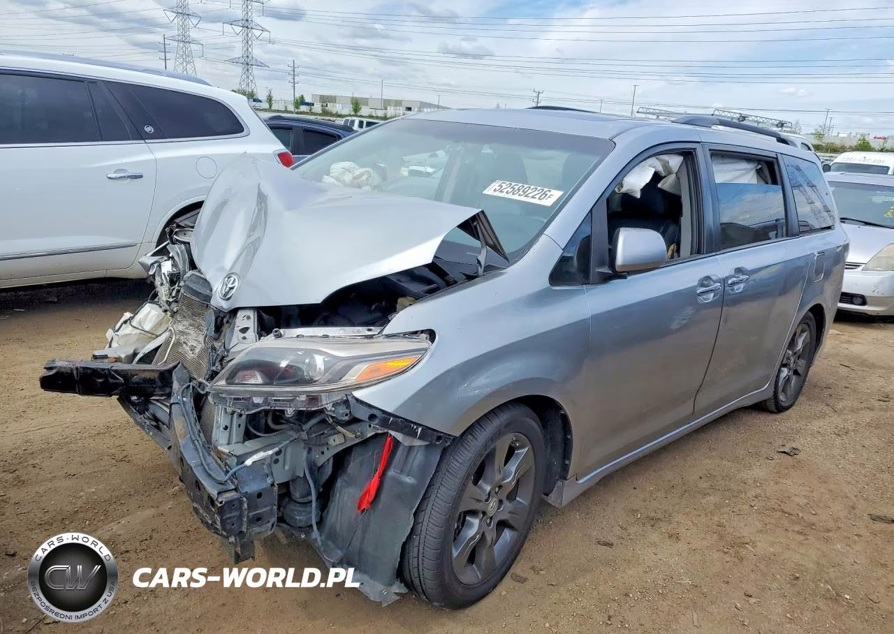 2016 Toyota Sienna Se 8-Passenger