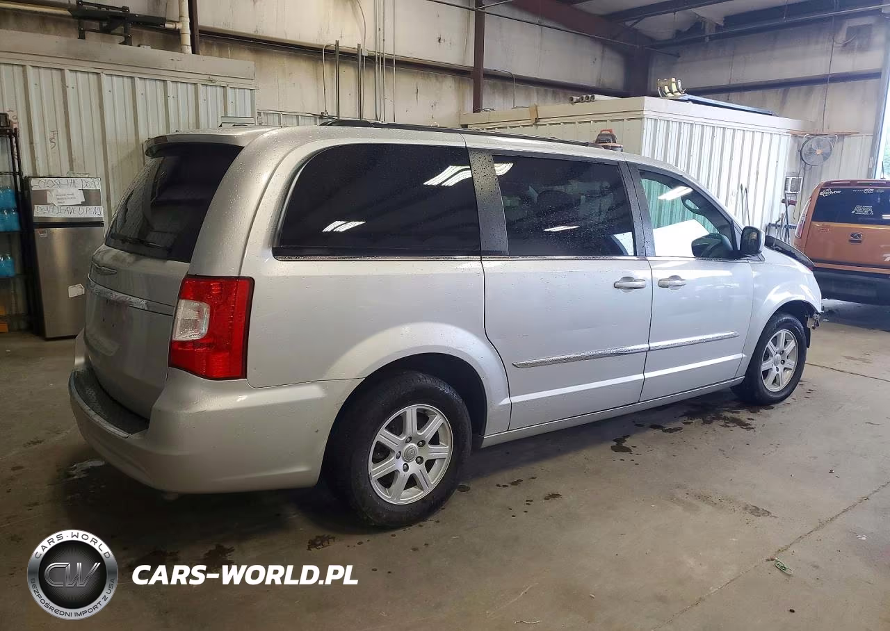 2011 Chrysler Town & Country VIN:2A4RR5DG2BR701689 - 3