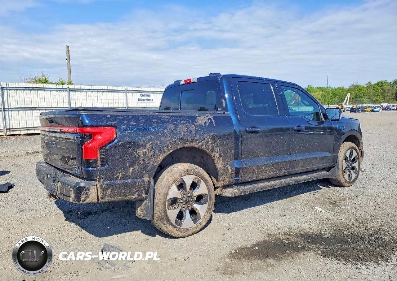 2023 Ford F150 Lightning Pro VIN:1FT6W1EVXPWG02026 - 3