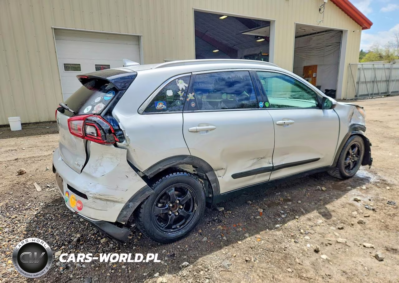 2019 Kia Niro Lx VIN:KNDCB3LC7K5261162 - 3