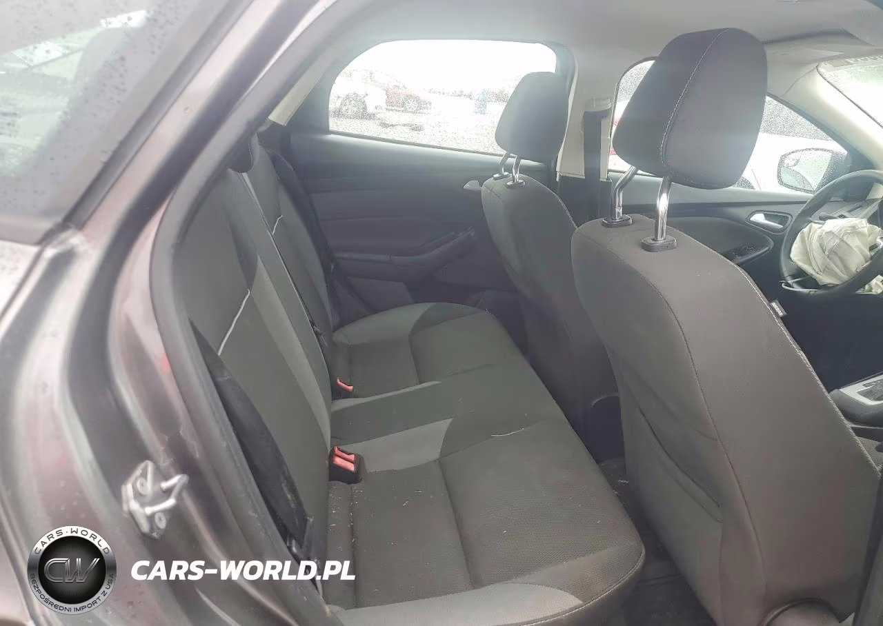 2012 Ford Focus Se VIN:1FAHP3F23CL384728 - 10