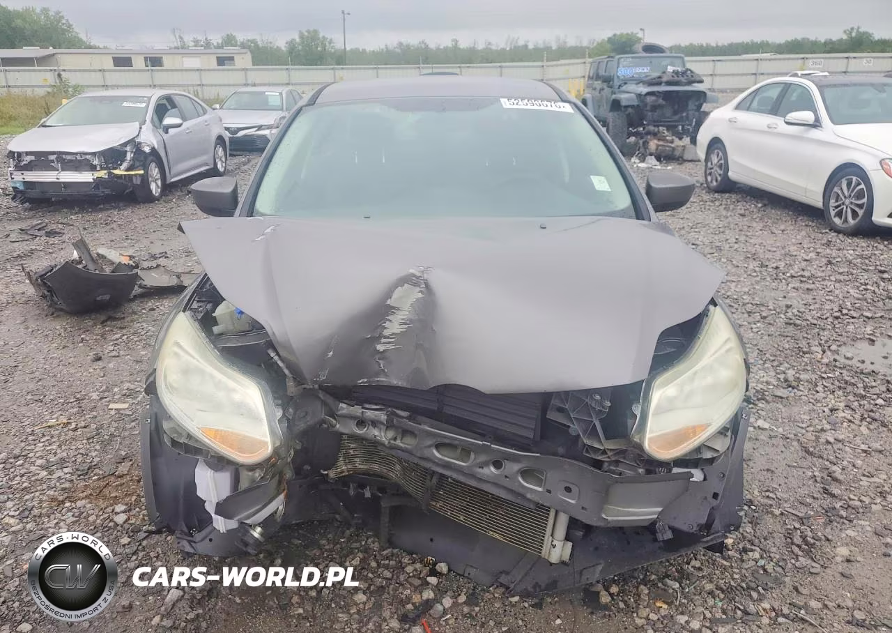 2012 Ford Focus Se VIN:1FAHP3F23CL384728 - 5