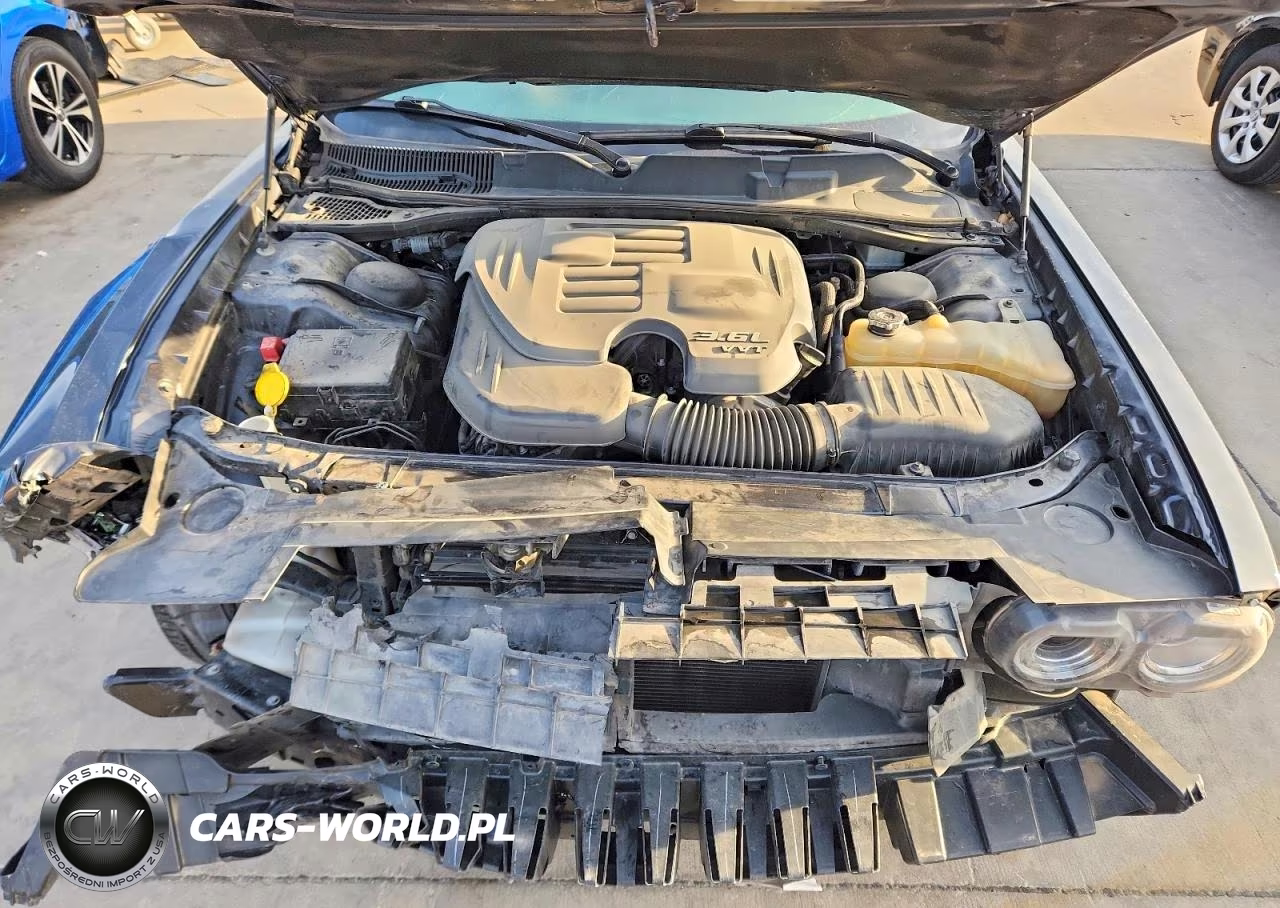 2018 Dodge Challenger Sxt VIN:2C3CDZAG5JH333863 - 11
