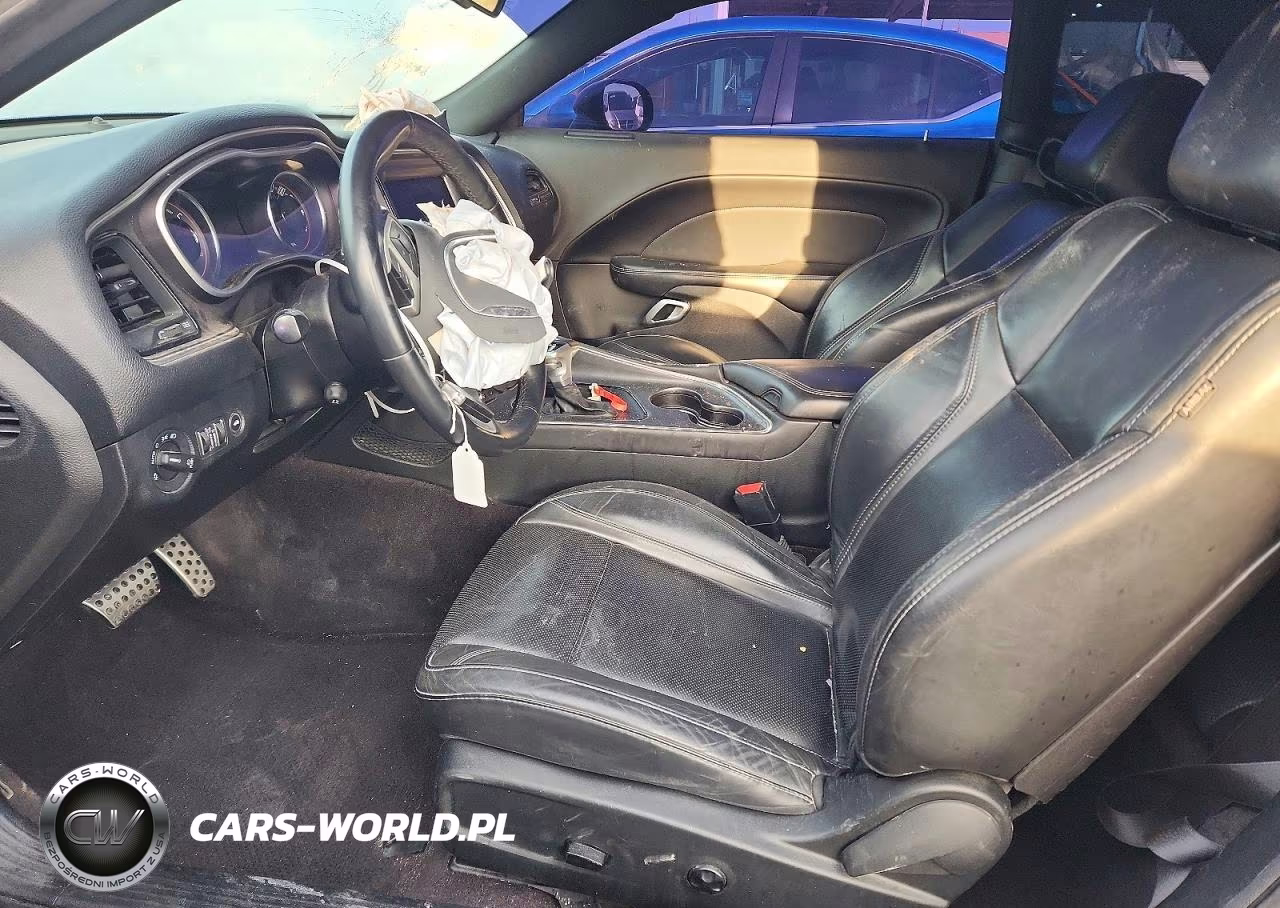 2018 Dodge Challenger Sxt VIN:2C3CDZAG5JH333863 - 7