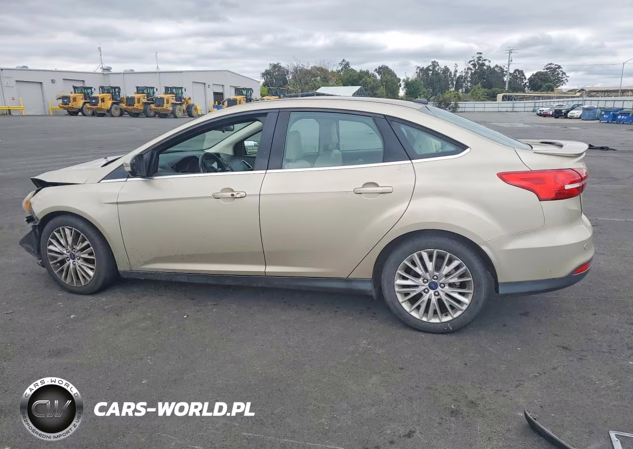 2017 Ford Focus Titanium VIN:1FADP3J26HL287830 - 2