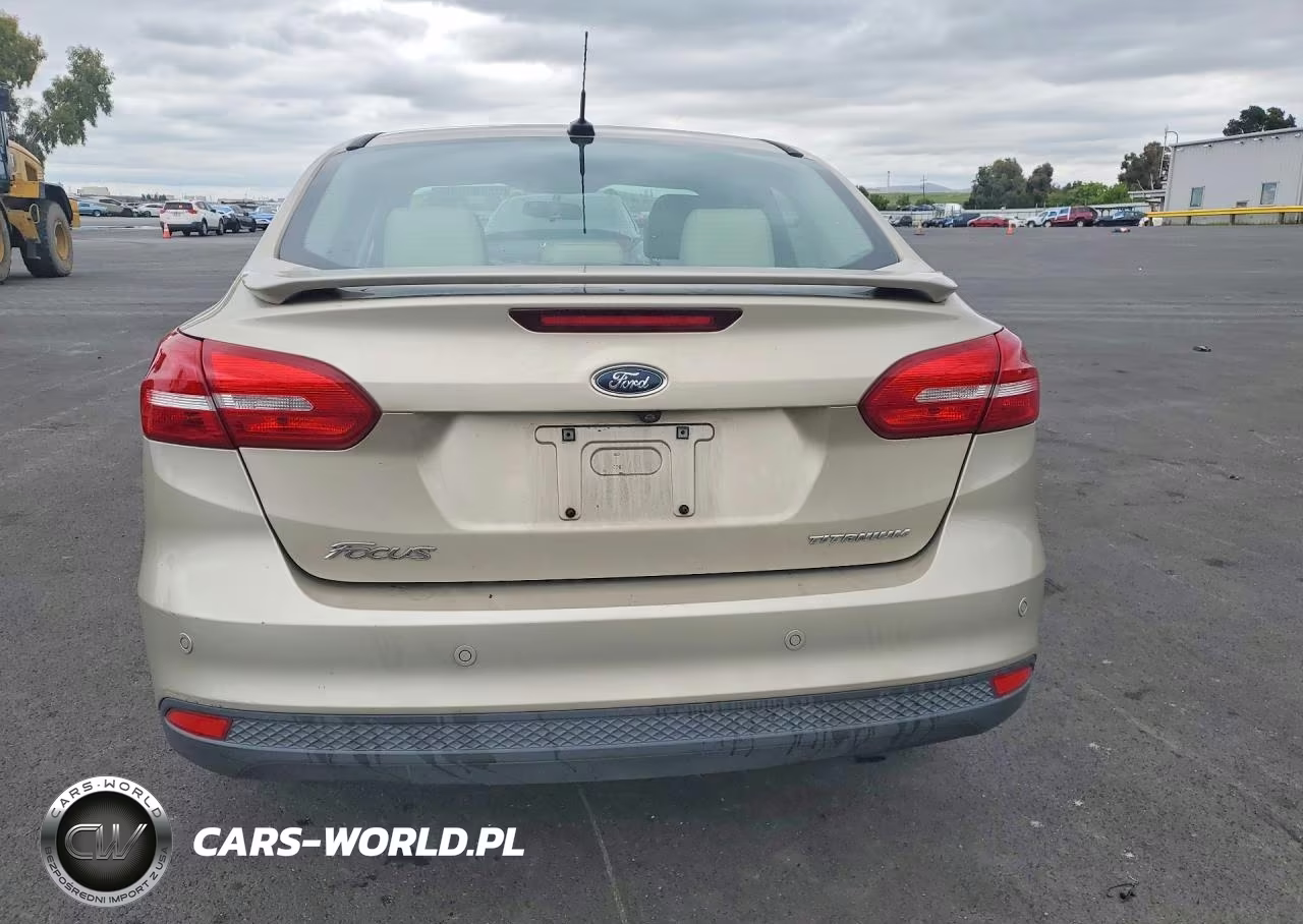 2017 Ford Focus Titanium VIN:1FADP3J26HL287830 - 6