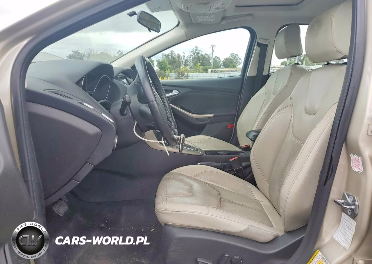 2017 Ford Focus Titanium VIN:1FADP3J26HL287830 - 7