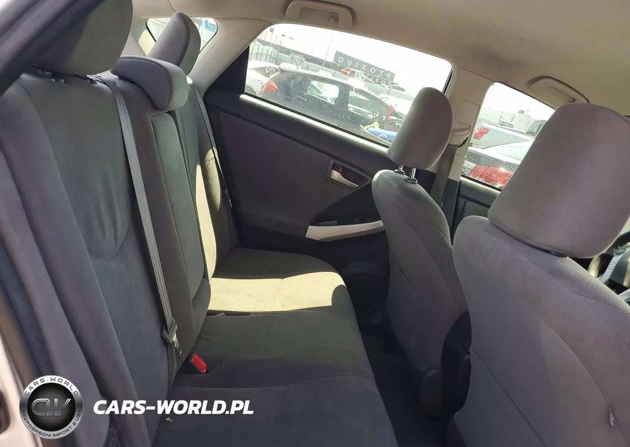 2015 Toyota Prius Three VIN:JTDKN3DU8F0424186 - 10