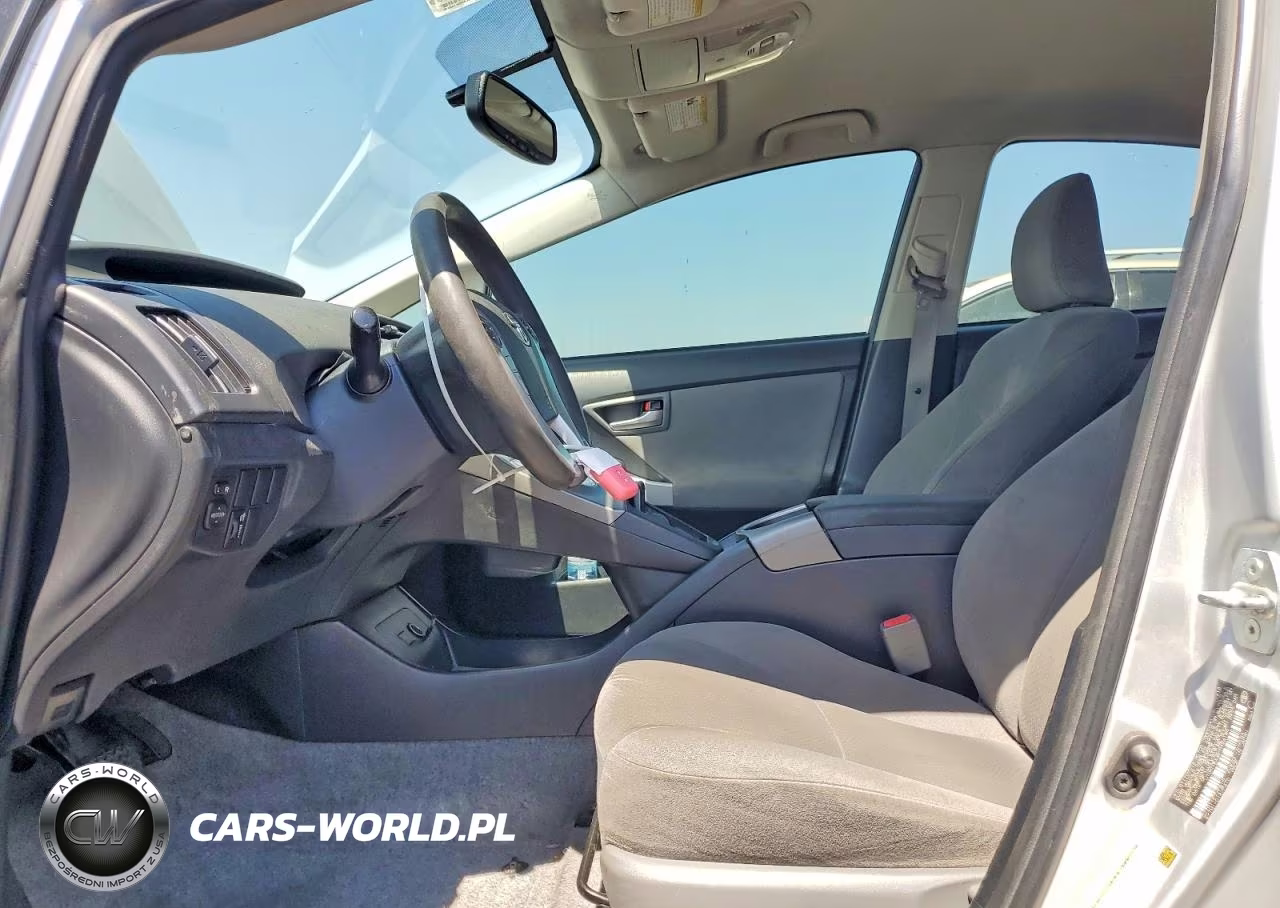 2015 Toyota Prius Three VIN:JTDKN3DU8F0424186 - 7