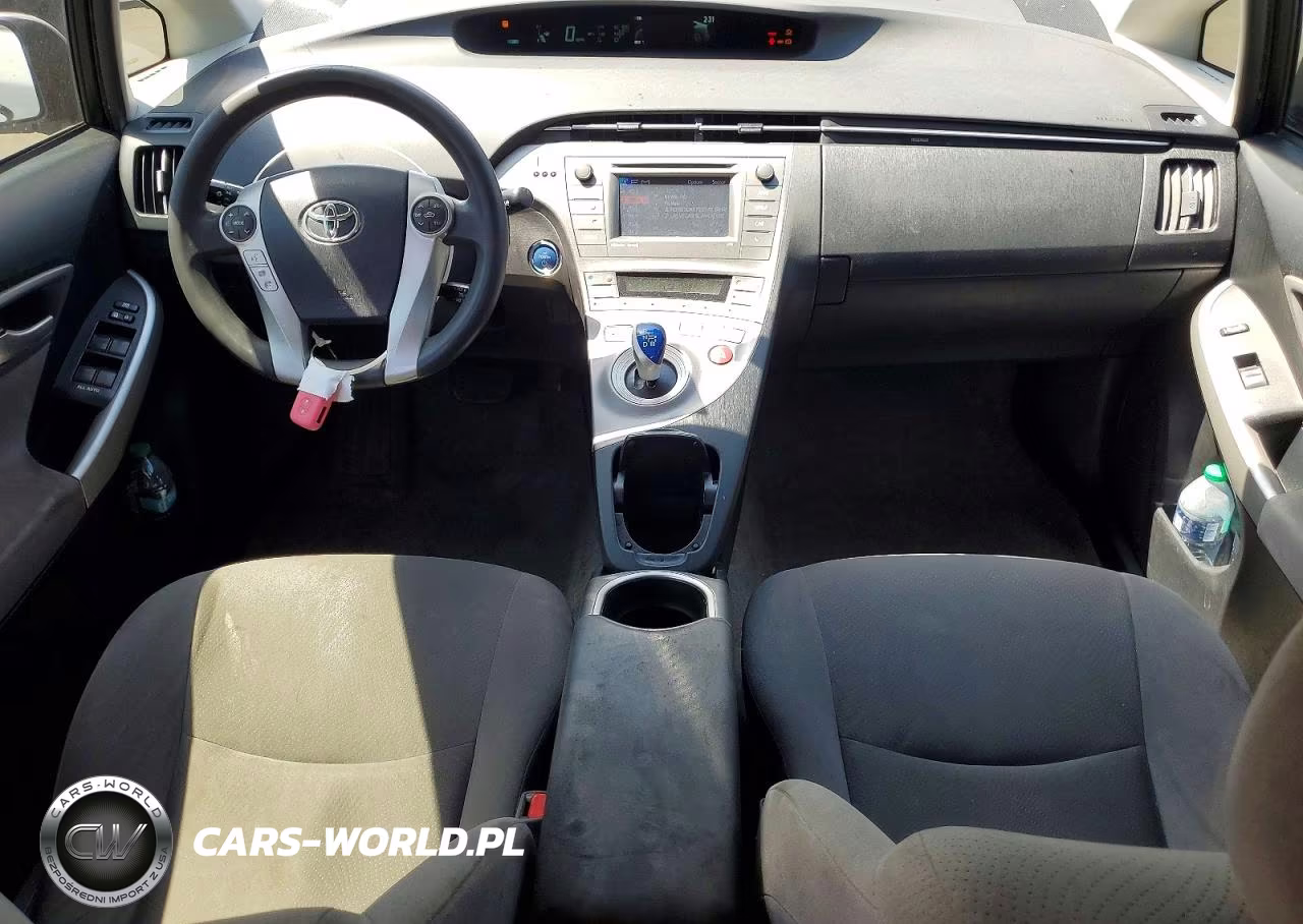 2015 Toyota Prius Three VIN:JTDKN3DU8F0424186 - 8
