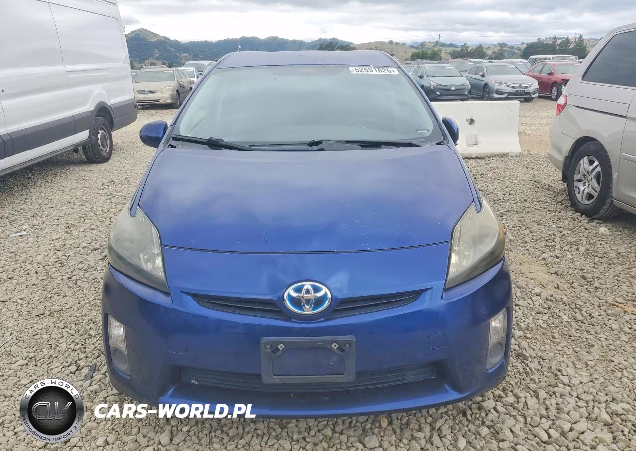 2011 Toyota Prius Three VIN:JTDKN3DU3B1330429 - 5