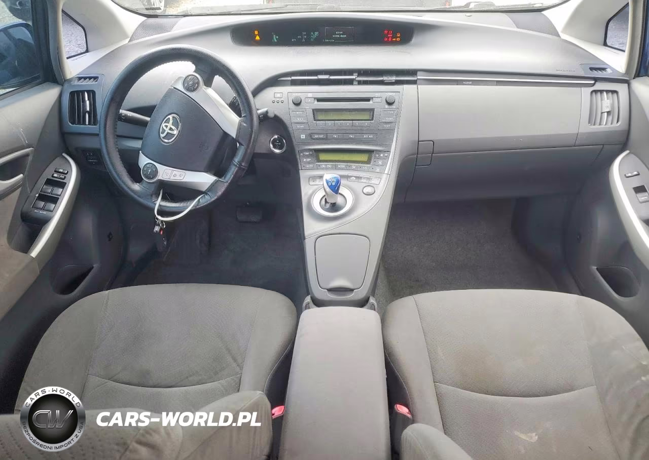 2011 Toyota Prius Three VIN:JTDKN3DU3B1330429 - 8