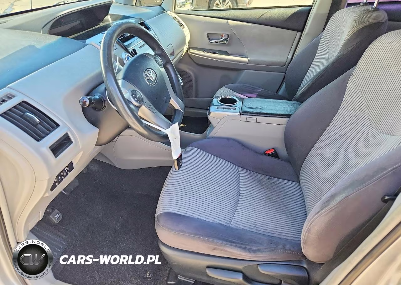 2017 Toyota Prius V Two VIN:JTDZN3EU5HJ064823 - 7