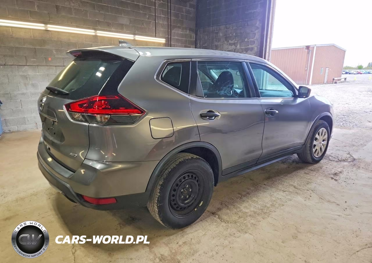 2018 Nissan Rogue S VIN:KNMAT2MVXJP550926 - 3