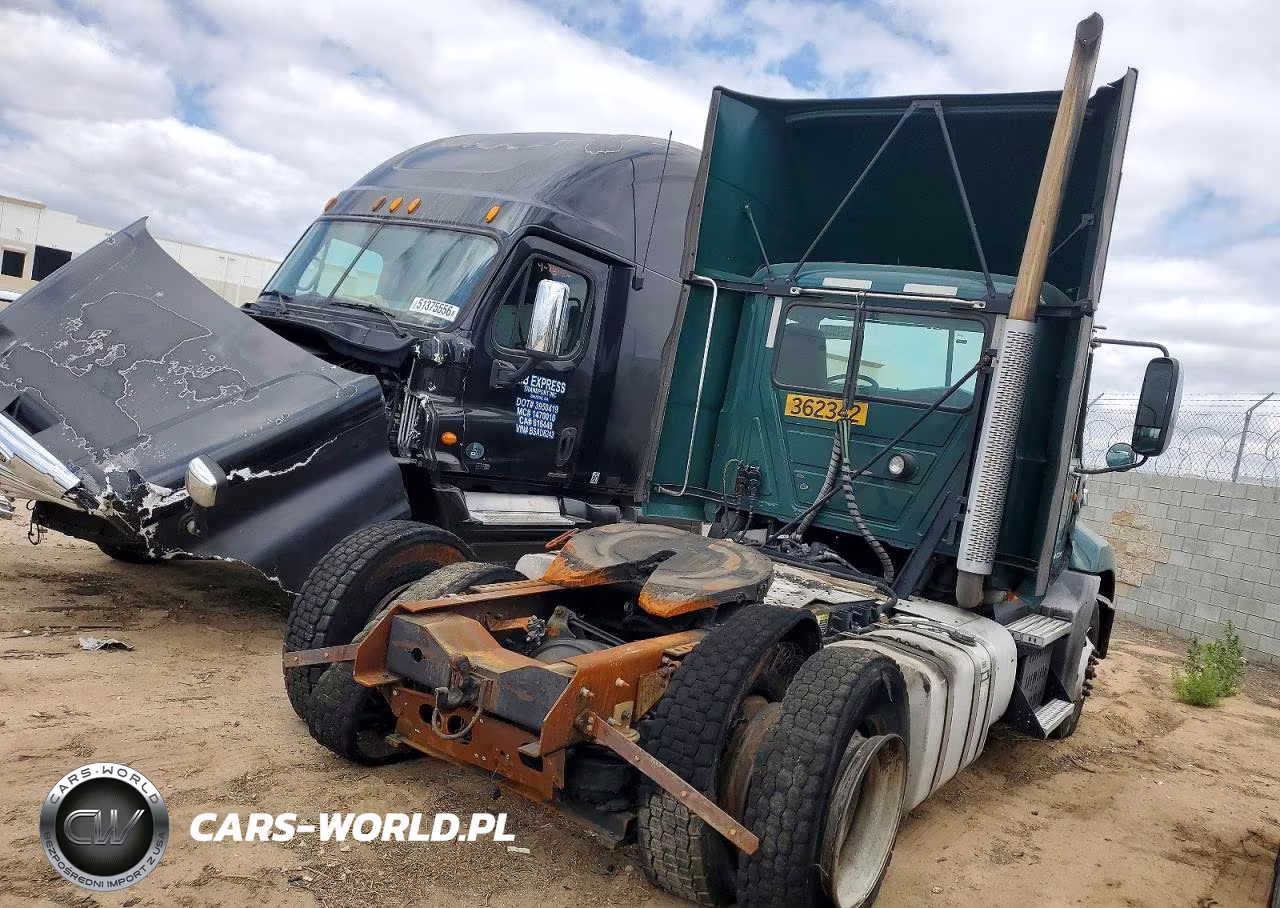 2017 Mack Cxu612 Semi Truck VIN:1M1AW01X1HM009650 - 4