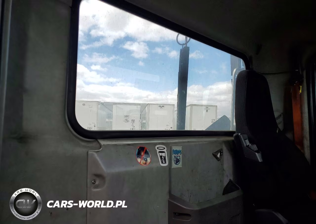 2017 Mack Cxu612 Semi Truck VIN:1M1AW01X1HM009650 - 6