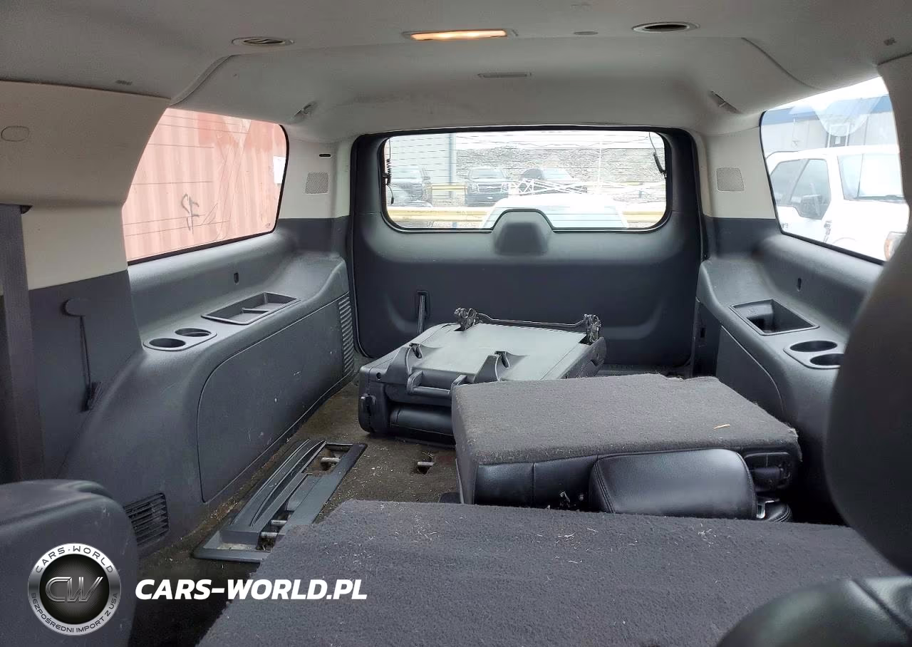 2007 Chevrolet Suburban K1500 VIN:3GNFK16377G182241 - 10