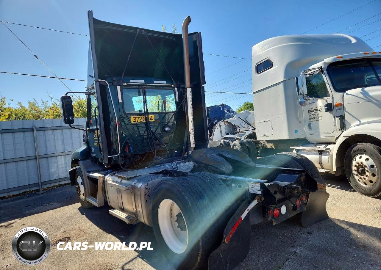 2018 Mack 600 Cxu600 VIN:1M1AW01X1JM010674 - 3