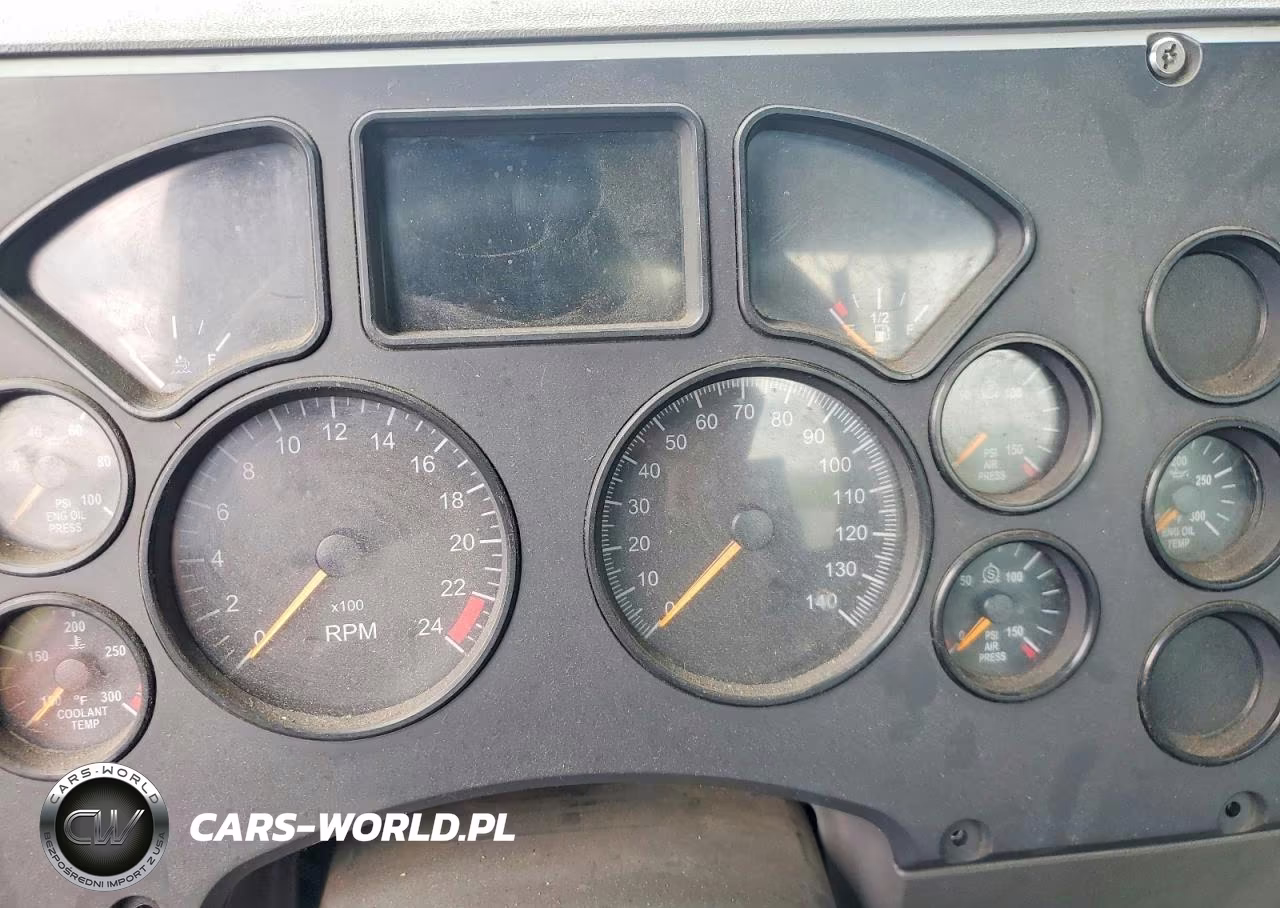 2018 Mack Cxu612 Semi Truck VIN:1M1AW01X1JM010464 - 8