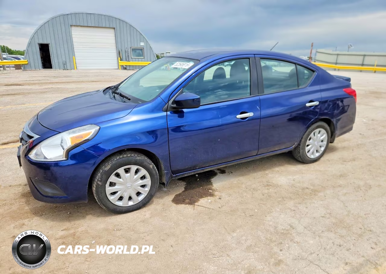 2019 Nissan Versa Sv