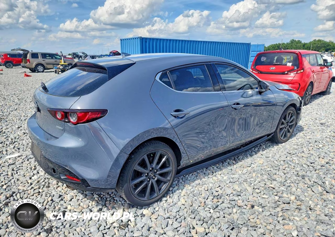 2021 Mazda 3 Premium VIN:JM1BPAML0M1337573 - 3