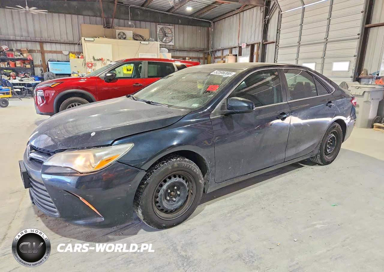 2017 Toyota Camry Le – zdjęcie 1 z 12